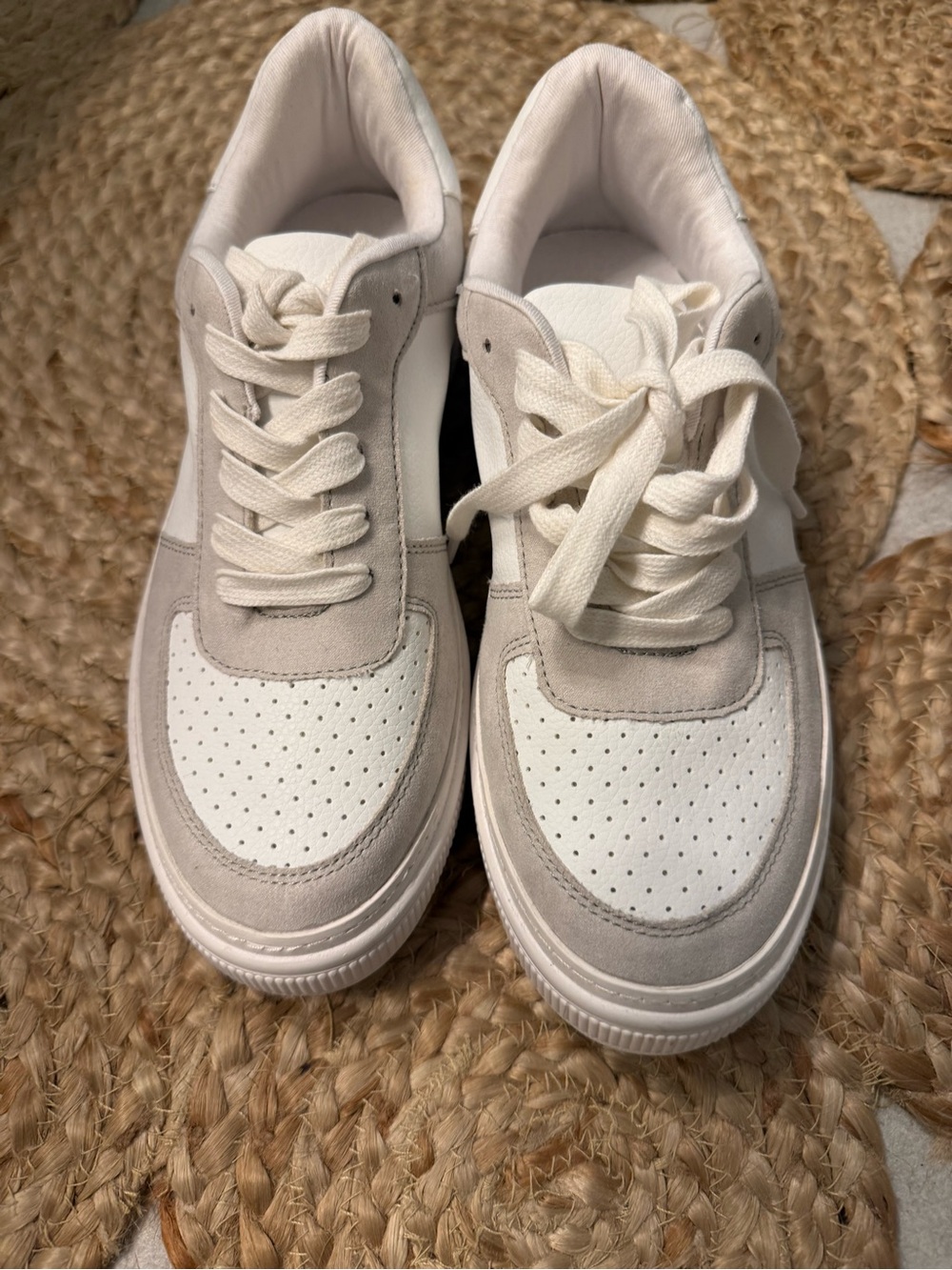 American Eagle Outfitters White and Light Gray Women's Sneakers